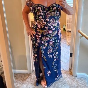 Marchesa 3D embroidered navy long dress with slit, Size 16.